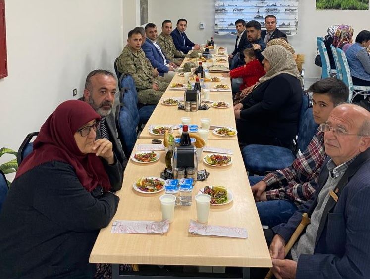 Kaymakam Ahmet Korkmaz, Şehit ve gazi aileleri iftarda buluştu